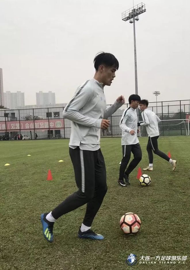 包含久石担任新主帅后首秀成功,大连一方再夺胜利的词条 包含久石担任新主帅后首秀成功,大连一方再夺胜利的词条