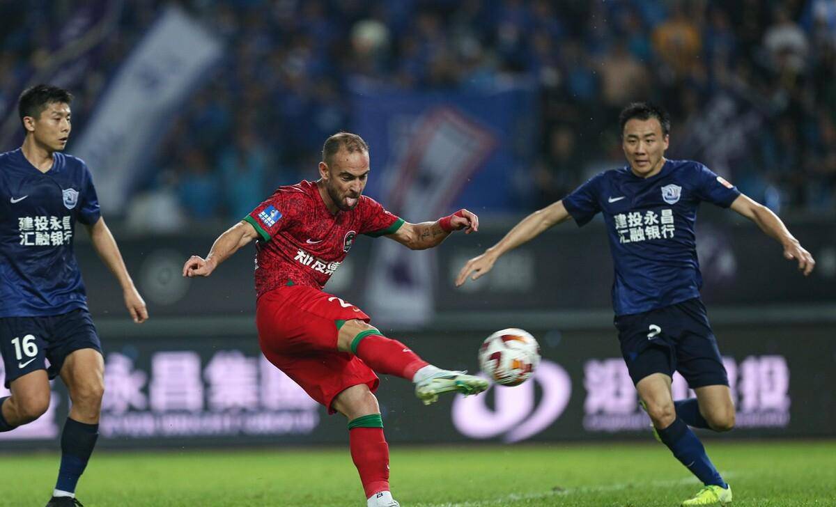 熊猫直播APP-关于激烈对抗！两支劲旅将在球场上展开争夺的信息