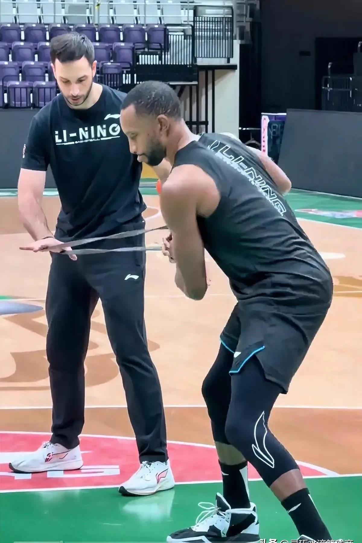 熊猫直播官网-冈比亚球队士气高昂取得胜利