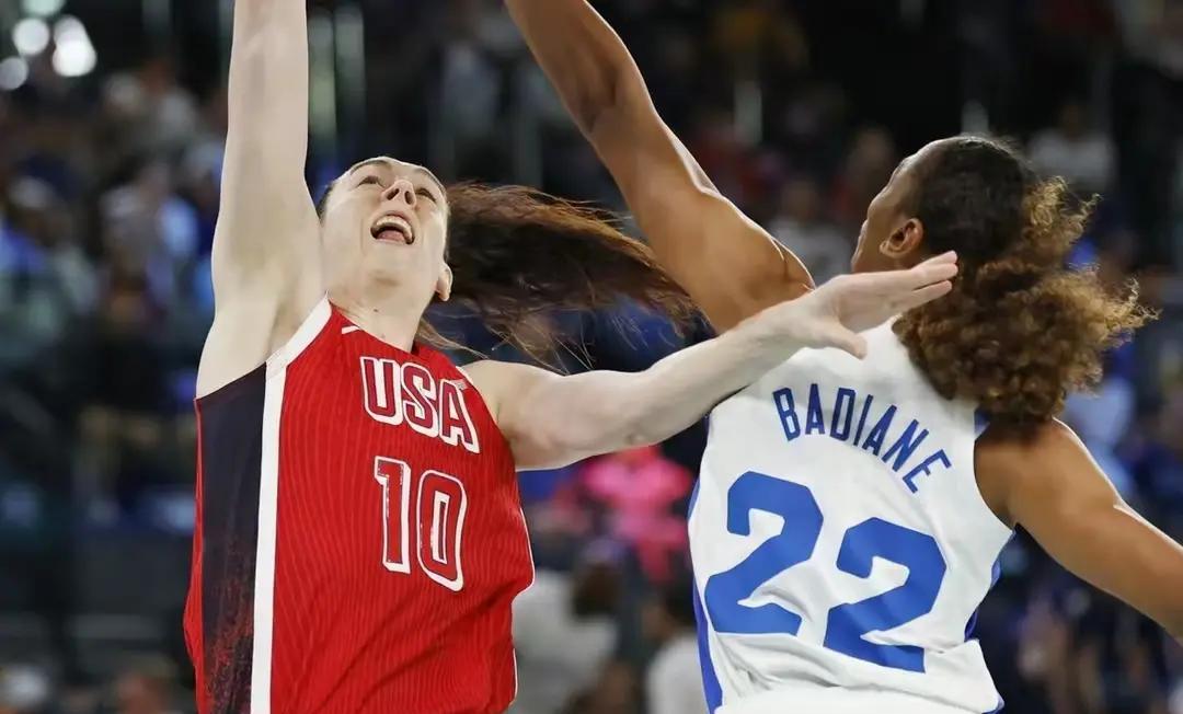 熊猫体育app-包含美洲杯:美国女篮大胜加拿大,夺冠的词条