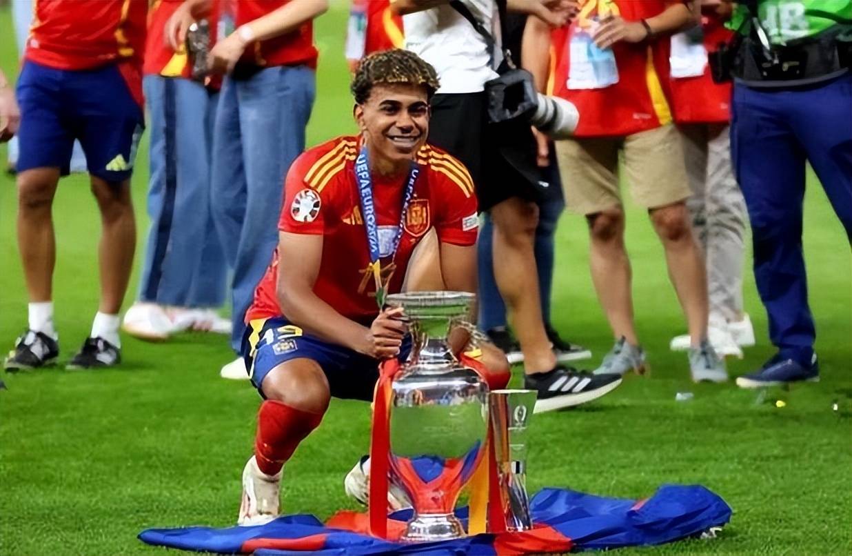 熊猫直播APP-包含西班牙队主帅宣布新政策备战国际大赛的词条