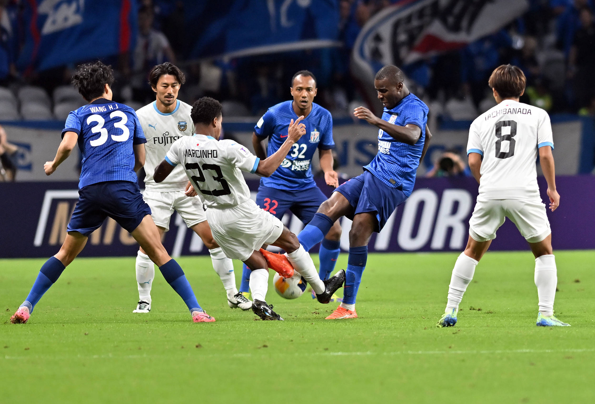 熊猫直播-足球联赛局势激烈,各队展现实力