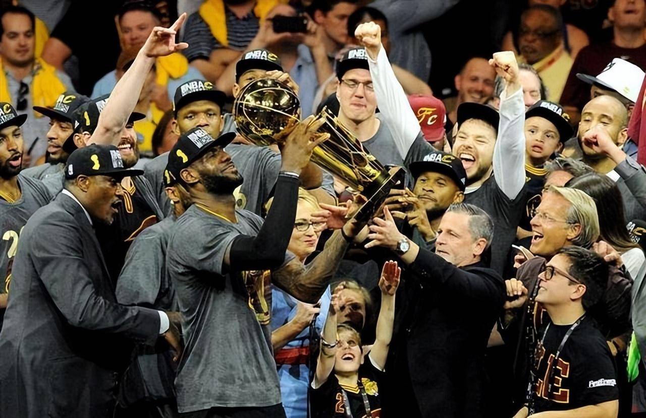 熊猫TV-骑士主帅临时离职,球队陷入变革困境的简单介绍