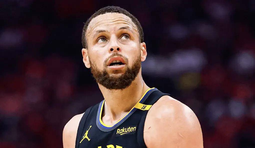 体育赛事直播-关于卖座比赛:库里利无尽是昨天这支角逐的王者!的信息