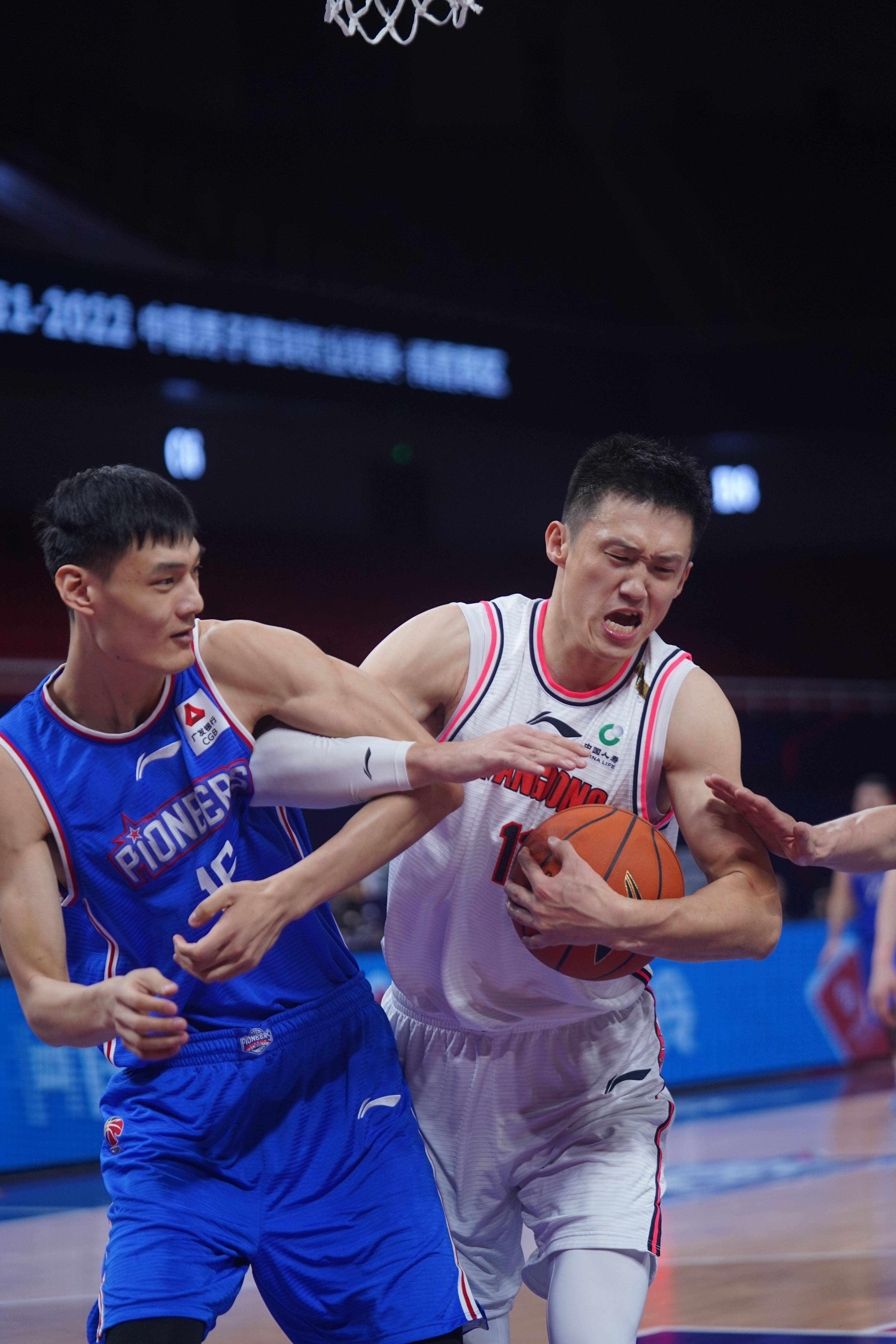 熊猫直播-国内篮球职业赛场激烈角逐引发热议