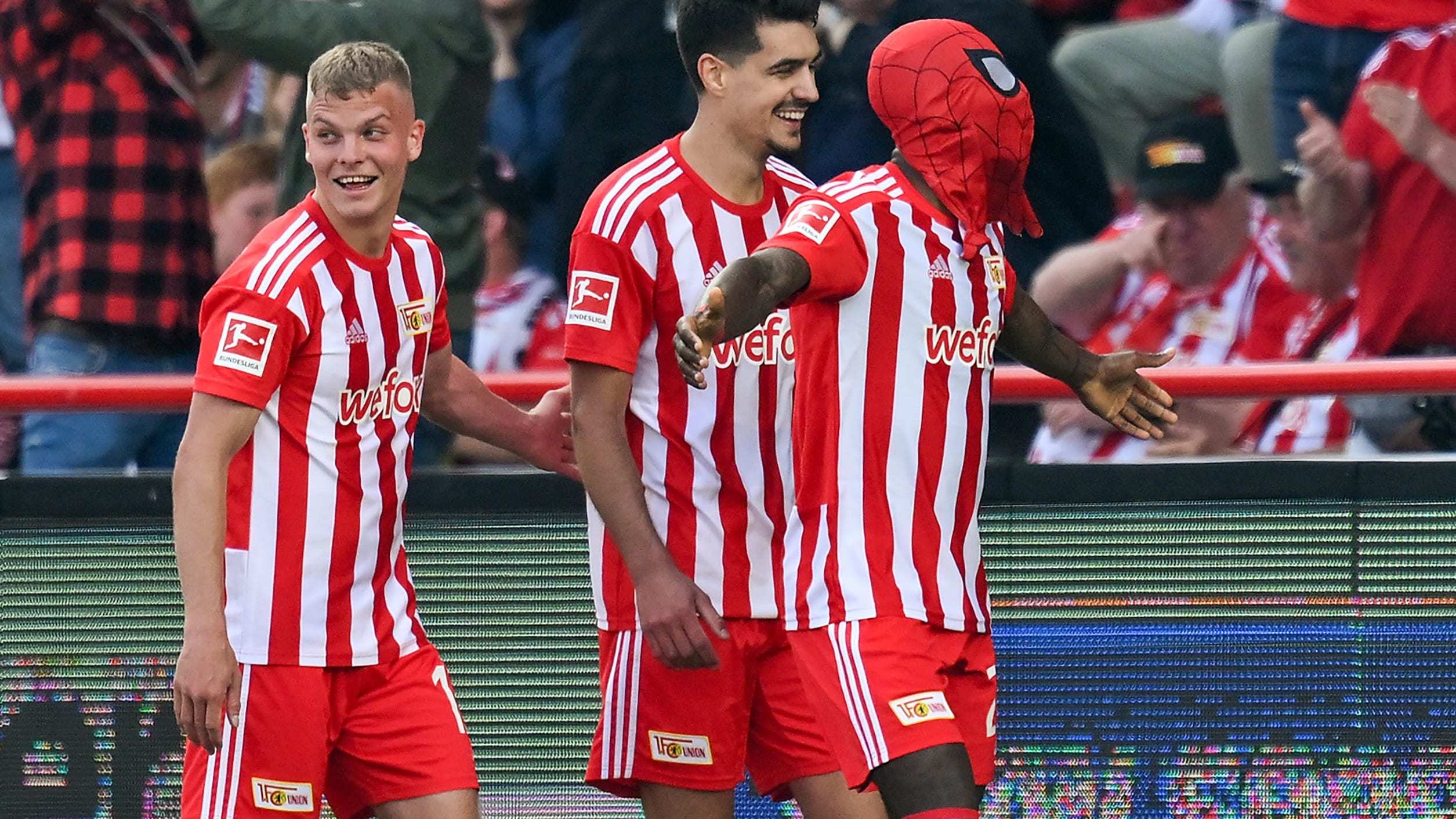 格拉纳达战胜瓦拉多利德,积分榜上升一位 格拉纳达战胜瓦拉多利德,积分榜上升一位