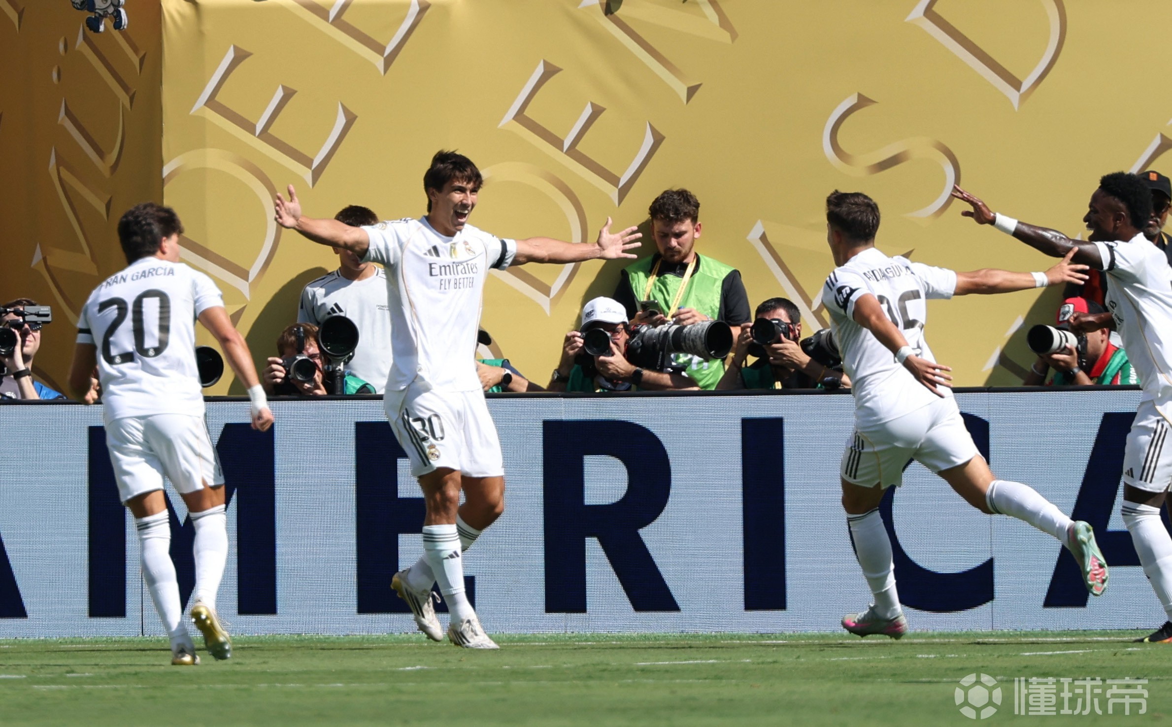 皇马大获全胜,再现强劲气势 皇马大获全胜,再现强劲气势