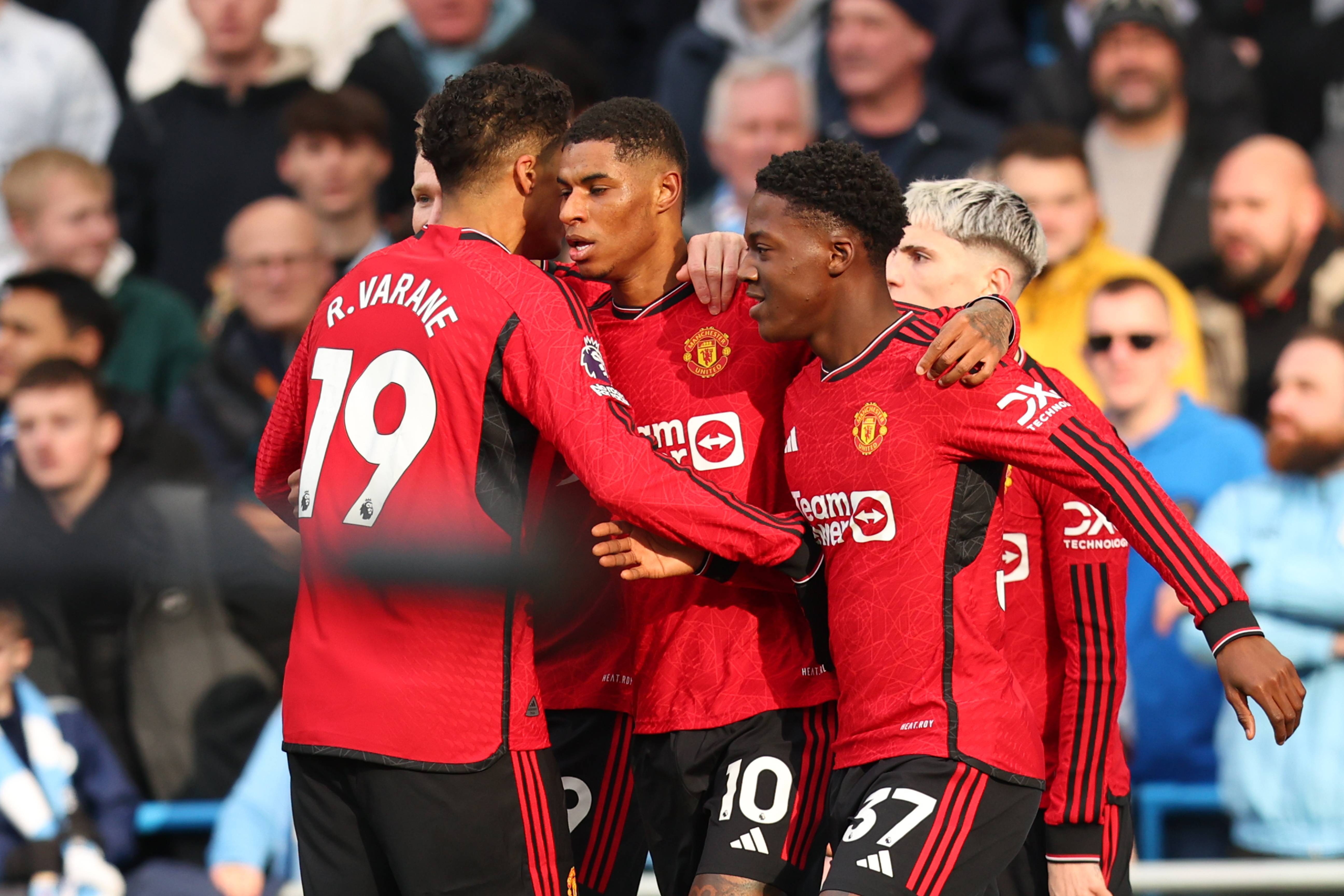 熊猫体育平台-欧洲之战再起波澜!曼联vs切尔西,英超两大劲旅厮杀!