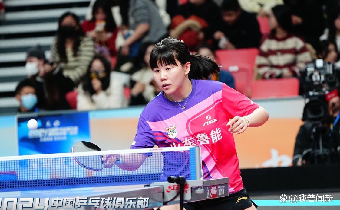 熊猫体育app-瑞士拳击新星势不可挡,逆袭冠军