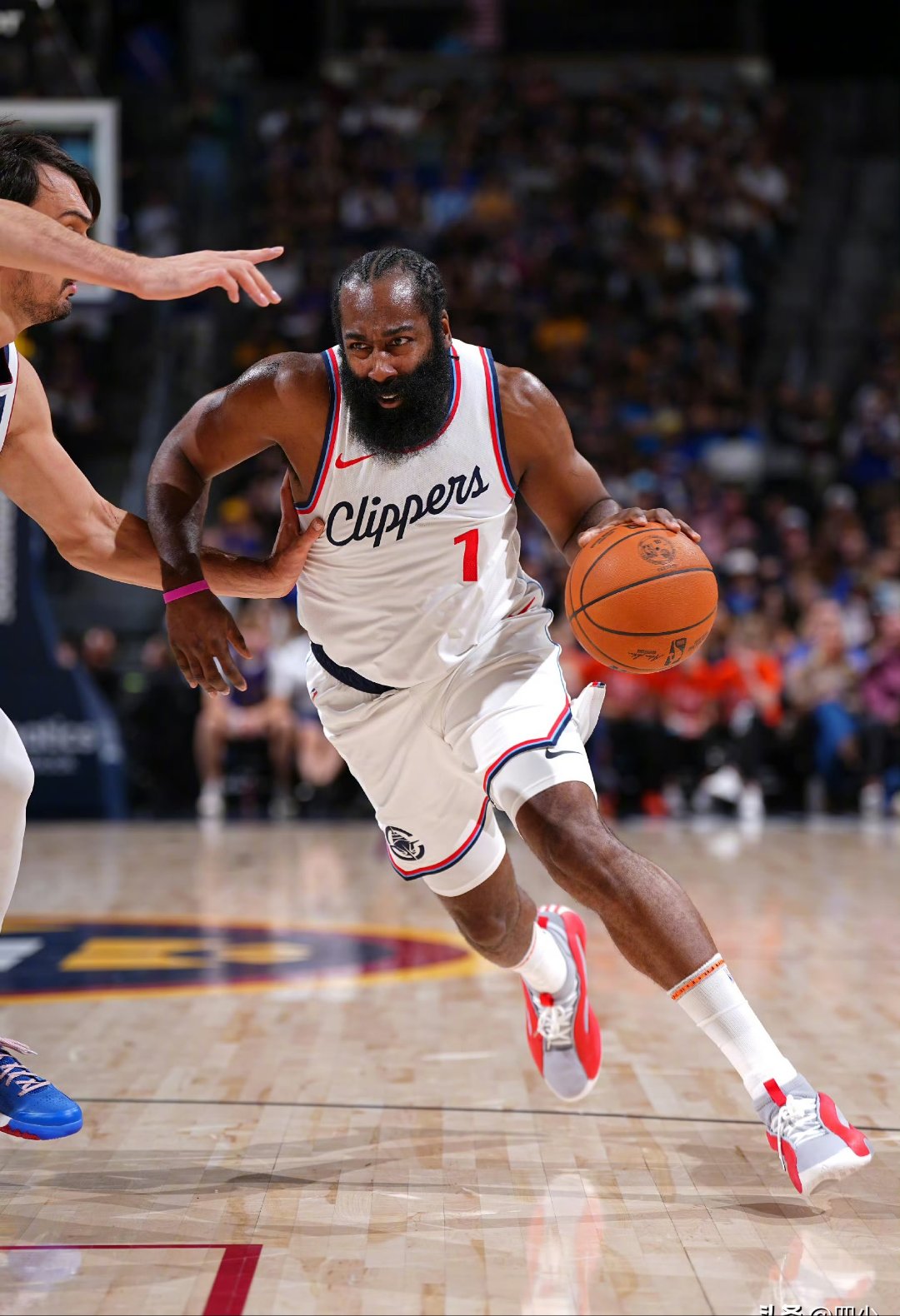 熊猫体育官方-火箭险胜步行者,哈登狂砍分的简单介绍