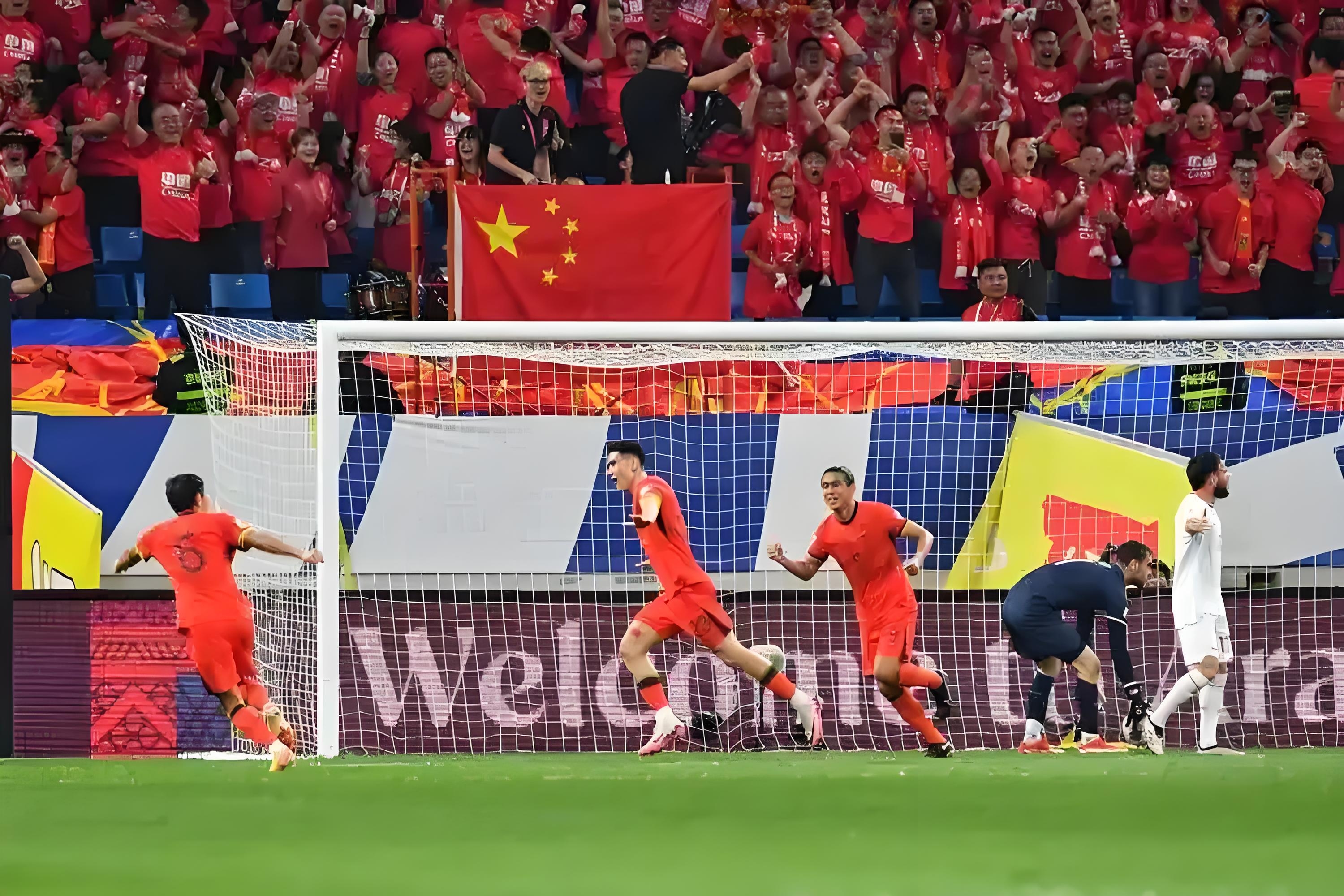 江苏苏宁球员努力奋斗，战胜对手取得胜利的简单介绍