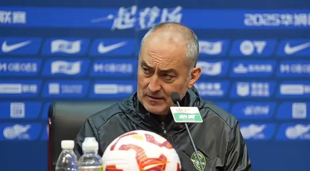 西班牙球员表现出色,成为焦点人物 西班牙球员表现出色,成为焦点人物