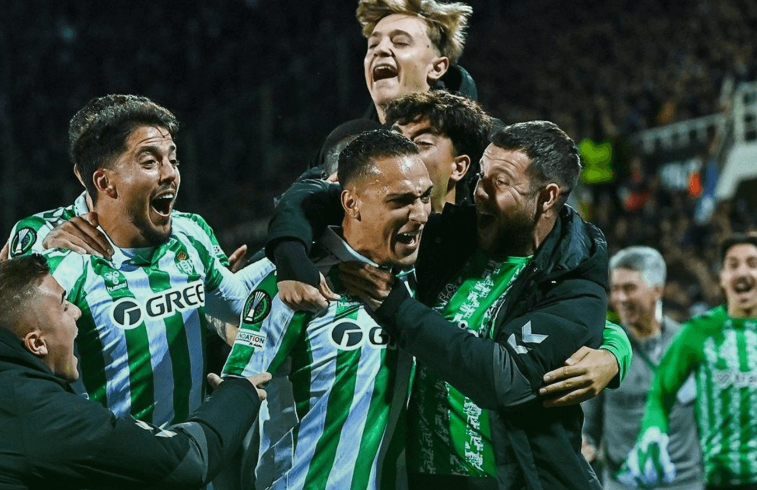 贝蒂斯豪取关键三分,靠前晋级 贝蒂斯豪取关键三分,靠前晋级