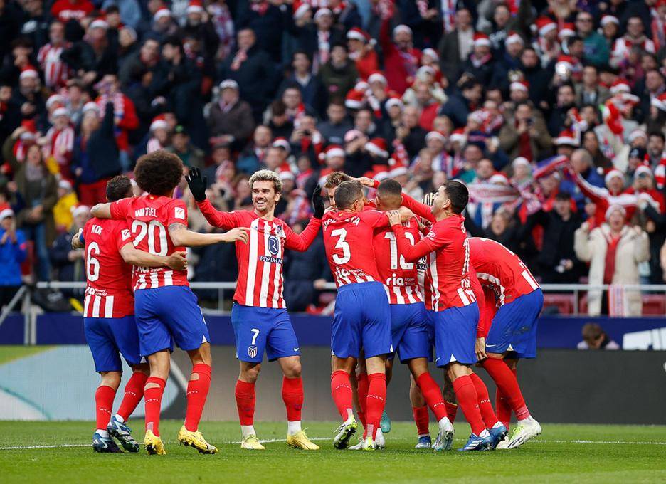 绿城主场大胜,锋线火力全开 绿城主场大胜,锋线火力全开