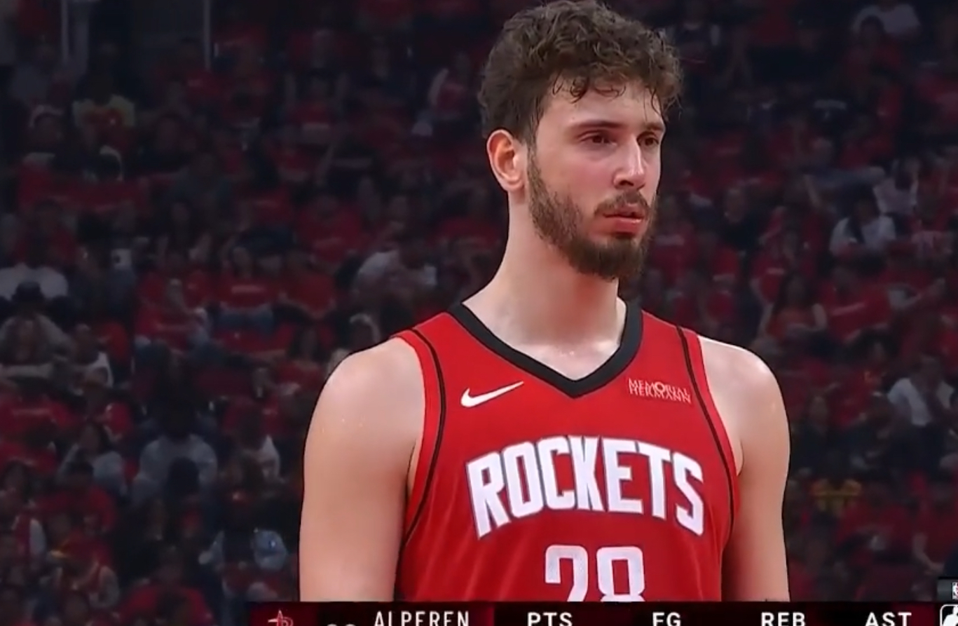 猛龙客场告捷,范弗利特火热表现 猛龙客场告捷,范弗利特火热表现