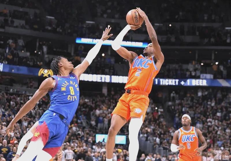 熊猫体育app-瓦伦西亚客场险胜，稳步前进