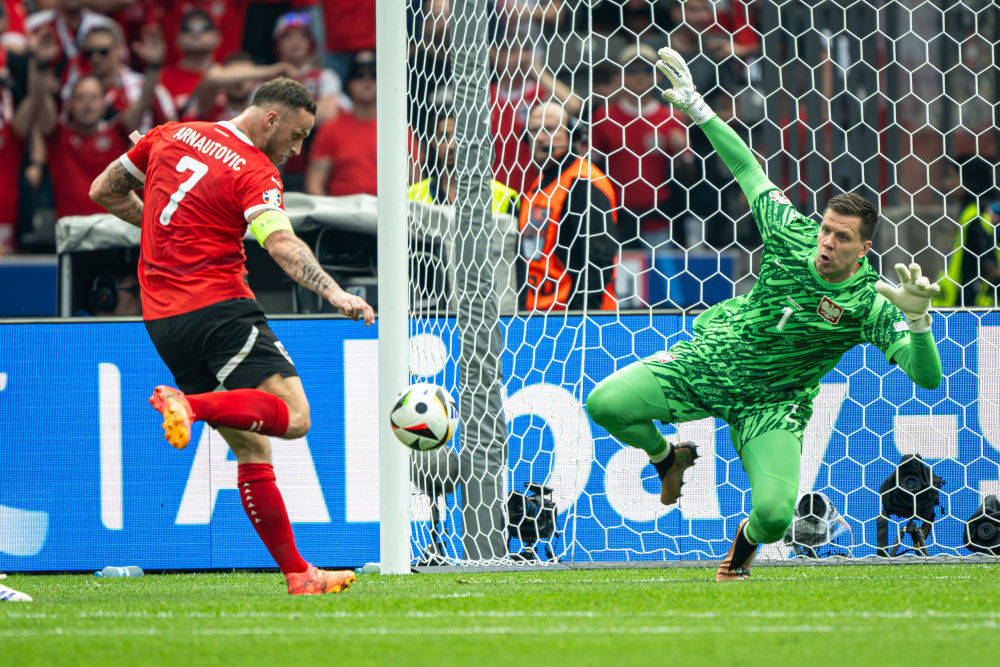 波兰队以不败战绩，晋级欧锦赛决赛阶段