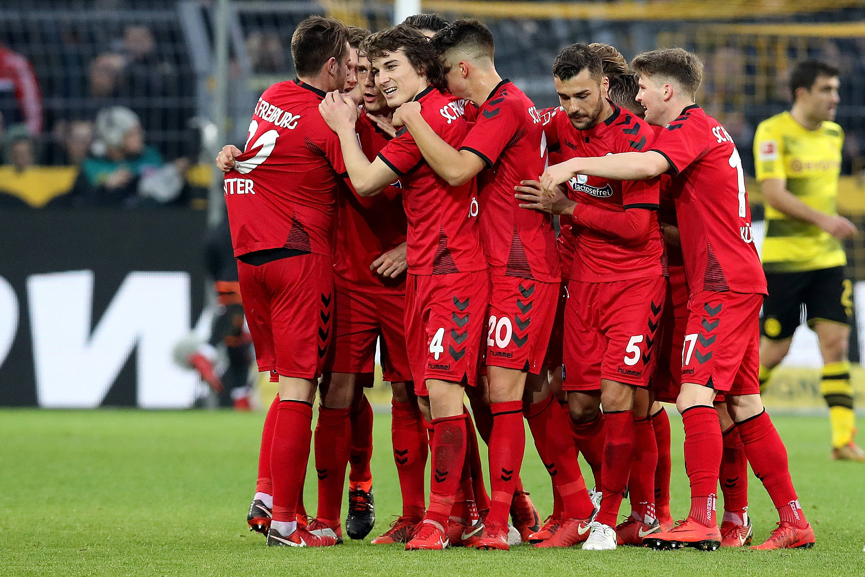 弗赖堡队员受伤,影响球队士气的简单介绍 弗赖堡队员受伤,影响球队士气的简单介绍