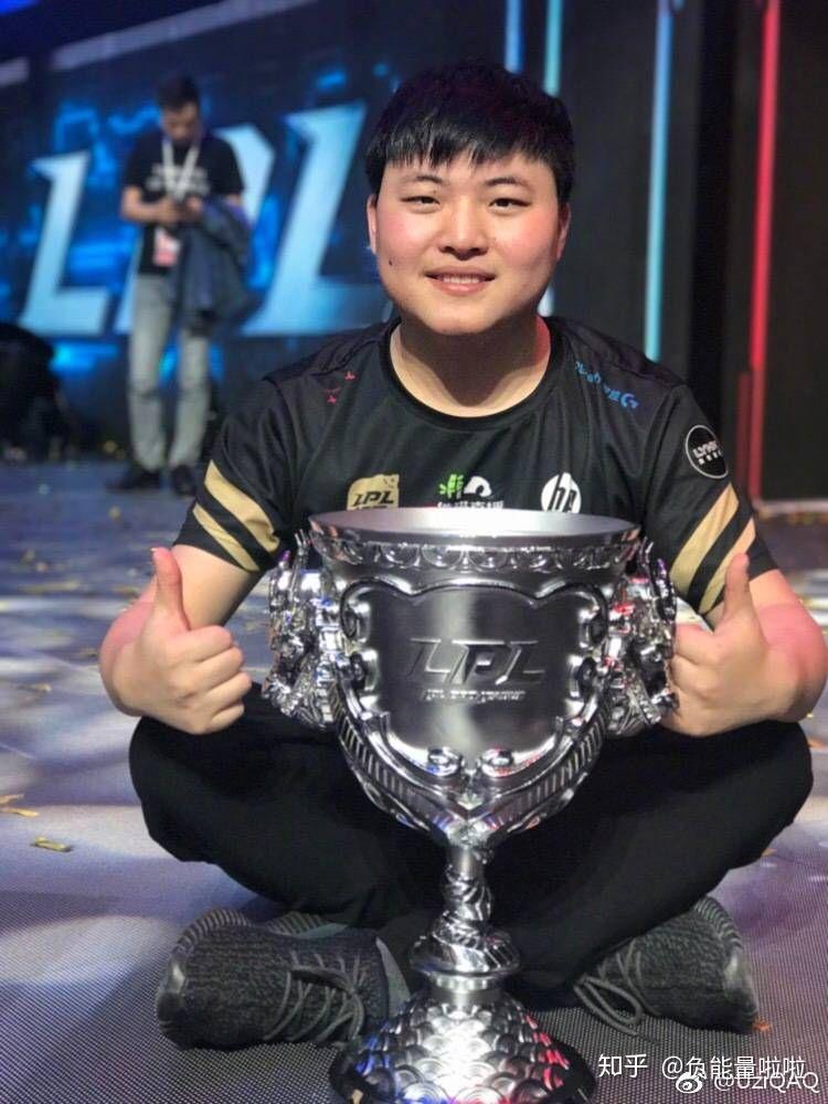 熊猫体育官方-关于RNG险胜EDG,Knight单局斩获MVP鏖战多局成都决赛之夜,强势挺进下一轮的信息