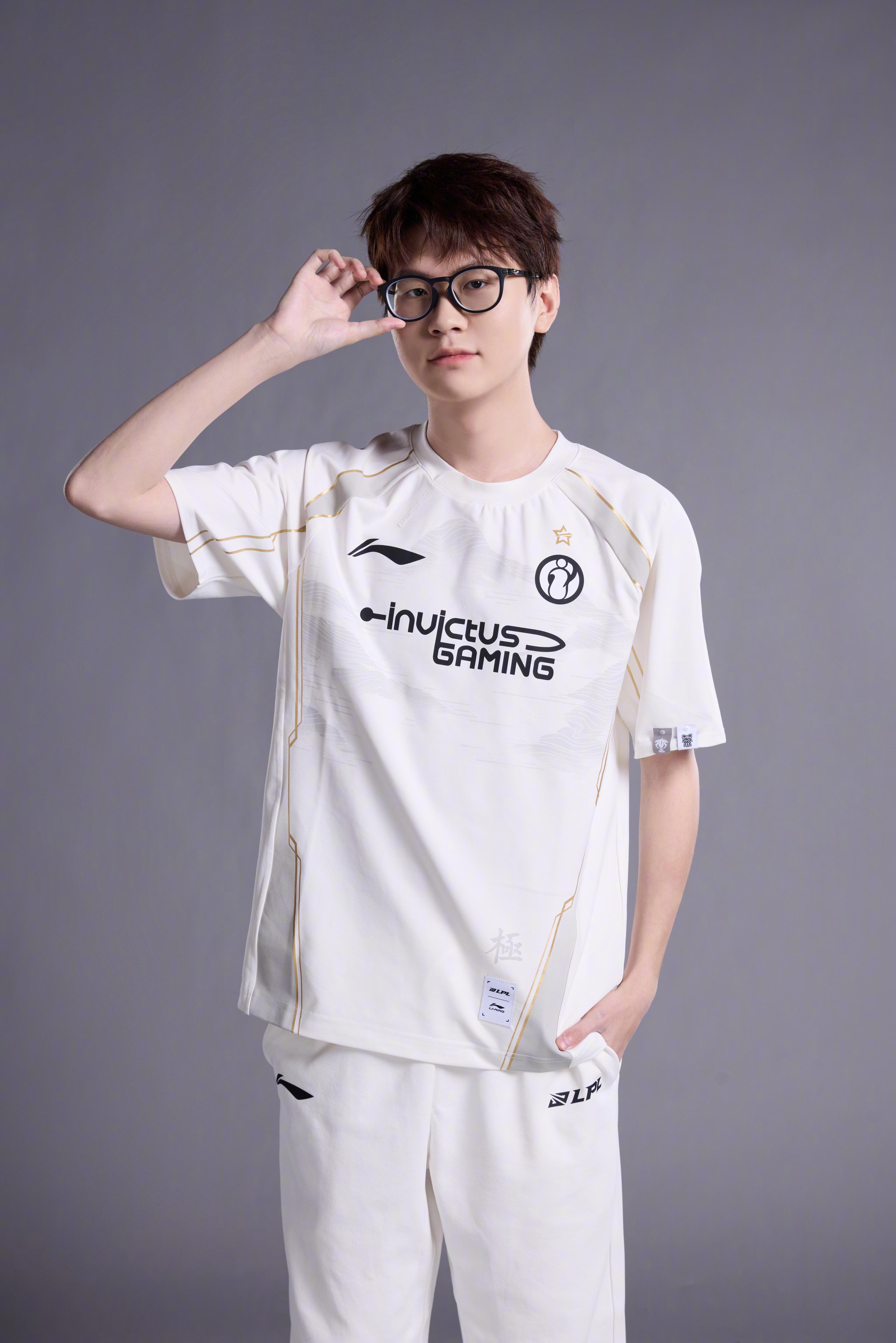 熊猫直播官网-IG鏖战LGD,Deft开启传奇时刻峡谷大战2025世界赛,留下经典瞬间