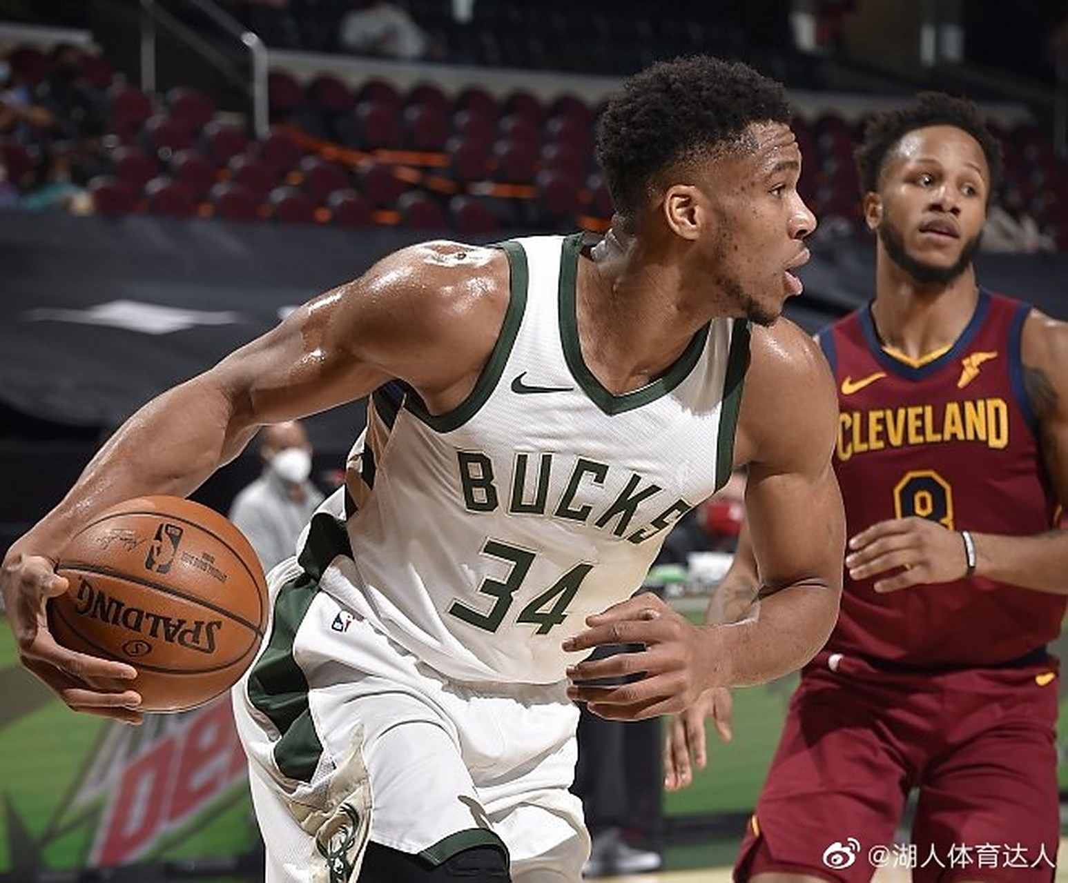 雄鹿再胜马刺,步行者擒黄蜂 雄鹿再胜马刺,步行者擒黄蜂