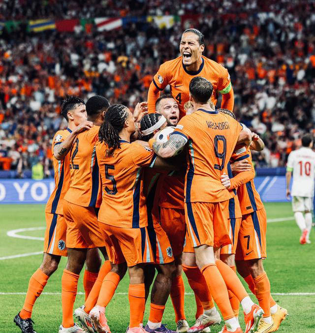 荷兰队突围,晋级欧洲杯八强 荷兰队突围,晋级欧洲杯八强