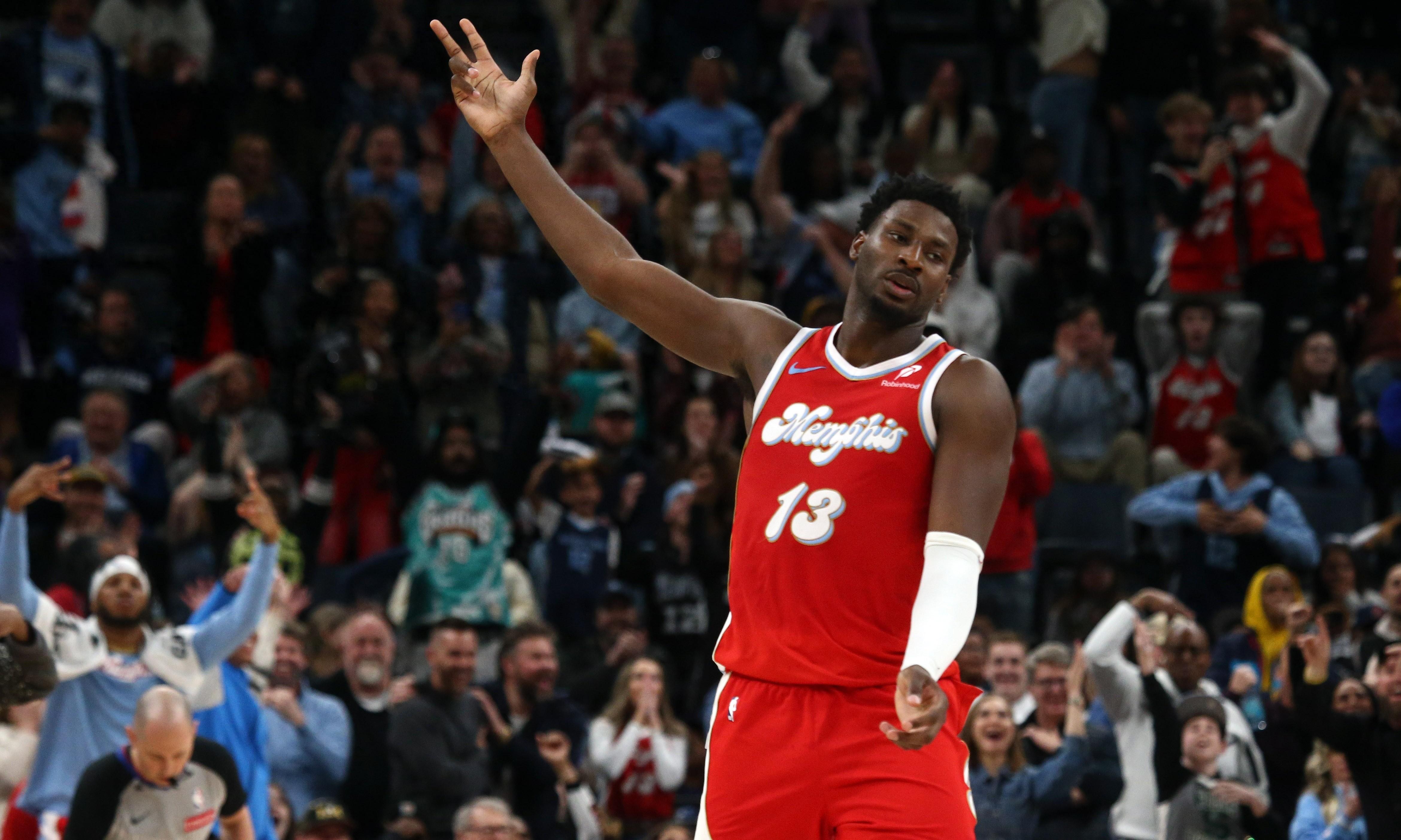 熊猫体育-灰熊队遭遇重伤波折,球队士气受挫